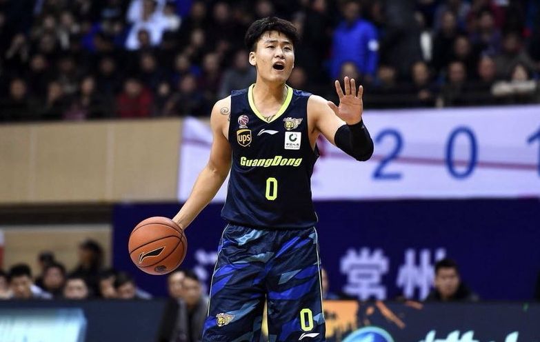 转折点广东宏远手感冰凉；西甲转会期攻防权衡；管理层满意；训练强度明显提升的简单介绍