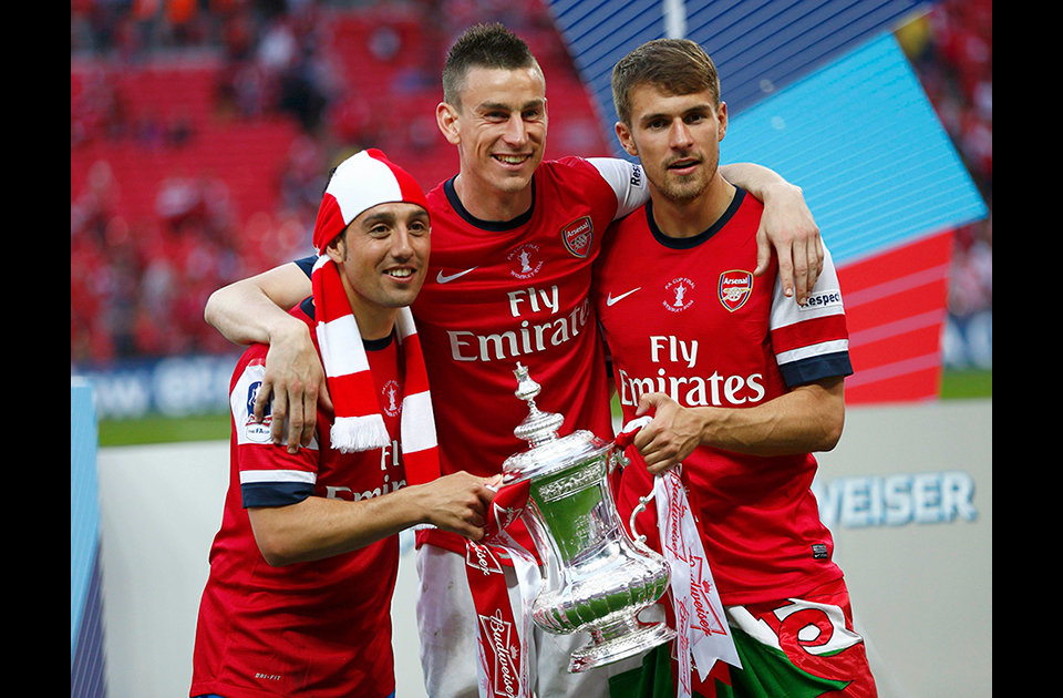 包含关键时刻巴塞罗那队长鼓劲——社区盾节点到来，赛场秩序良好，年轻球员得到机会的词条