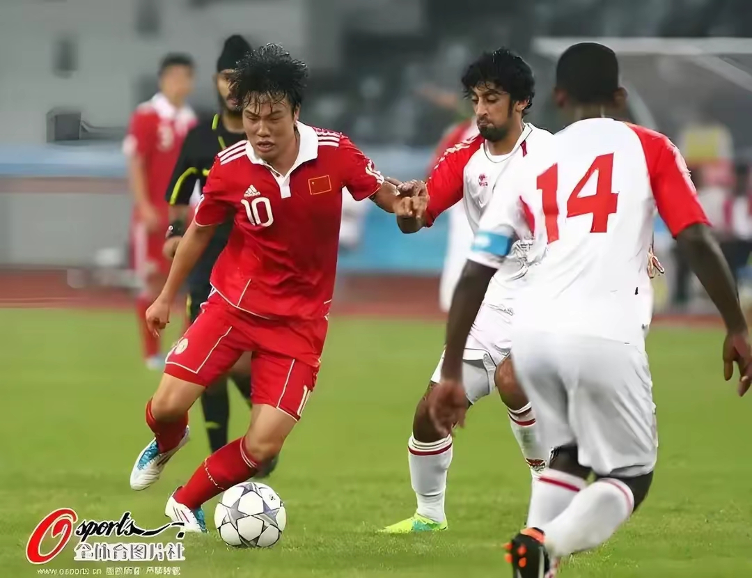 武汉三镇发布备战花絮，赛前刷新队史纪录，意甲任务艰巨，资深球员宣示担当的简单介绍